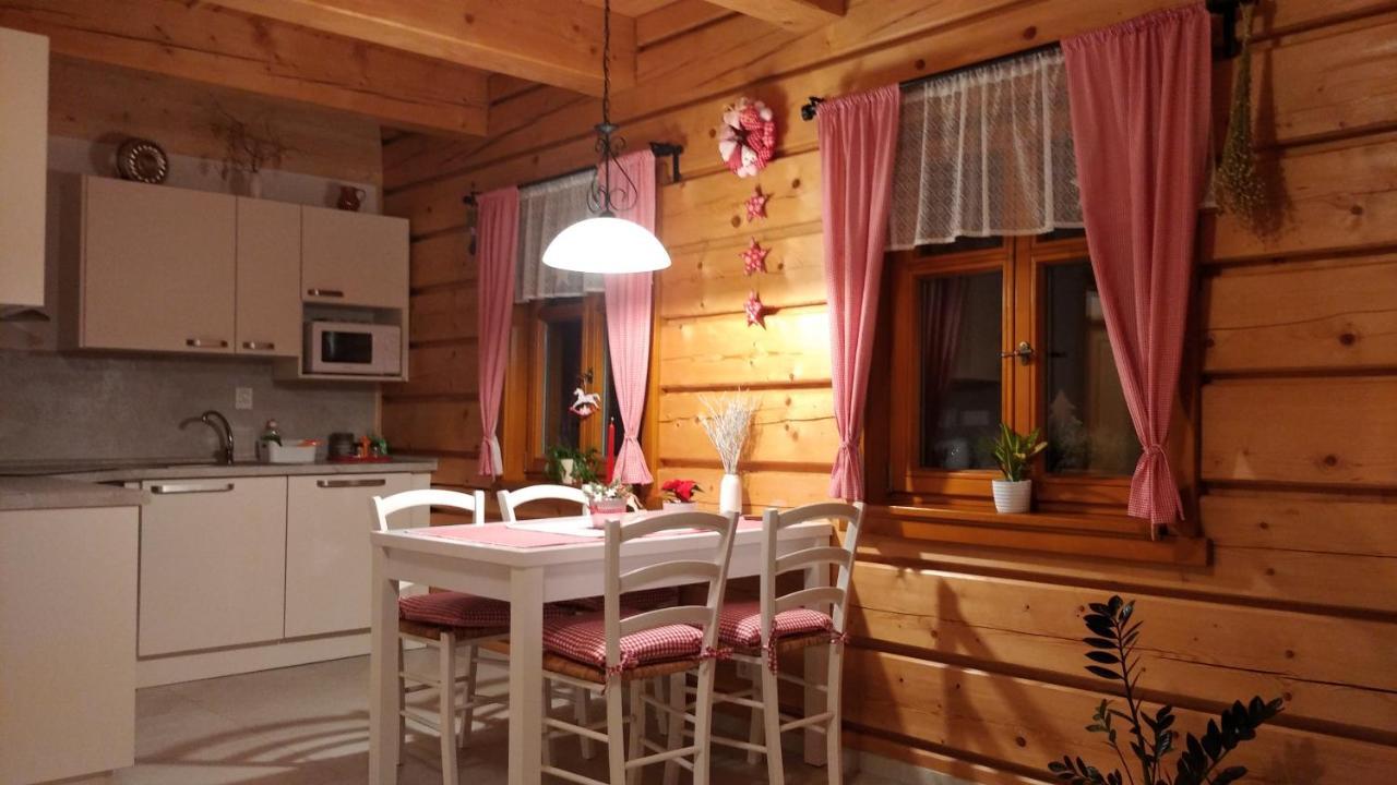 Apartmany U Vlcich Jam Petrovice u Susice Exterior photo